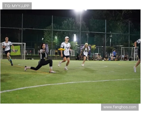 深圳飞盘队与杭州飞盘队赛后复盘分析团队配合与战术执行的关键因素 深圳飞盘队与杭州飞盘队赛后复盘分析团队配合与战术执行的关键因素